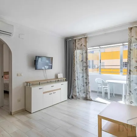 Inftour Cristina 1 Апартаменти *